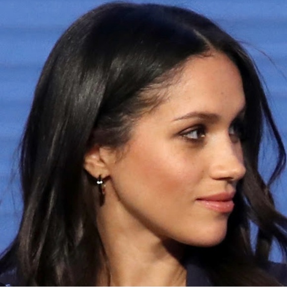 Isabel Marant ‘Casablanca’ Black Enameled Gold Hoop Earrings ASO Meghan Markle - Picture 13 of 13